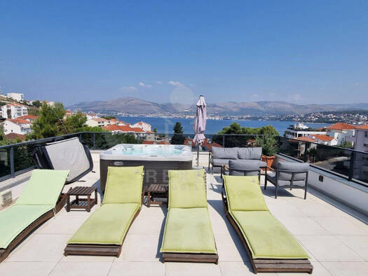 Penthouse zum Kauf 450.000 € 3 Zimmer 57 m² Trogir 21220