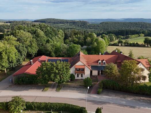 Haus zum Kauf 650.000 € 9 Zimmer 255,9 m² 6.695 m² Grundstück Penting Neunburg vorm Wald 92431