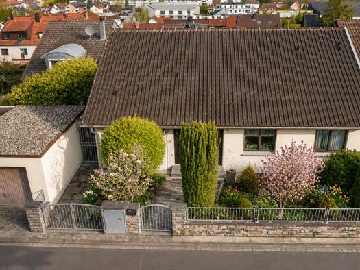 Einfamilienhaus zum Kauf 829.000 € 7 Zimmer 144 m² 1.114 m² Grundstück Heidingsfeld Würzburg 97084