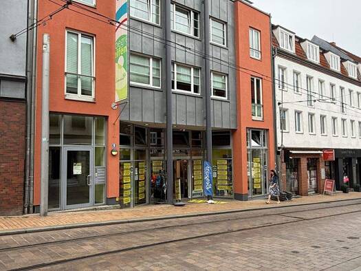 Wohnung zur Miete 299 € 31 m² frei ab sofort Lübecker Straße 9 Altstadt Schwerin 19053