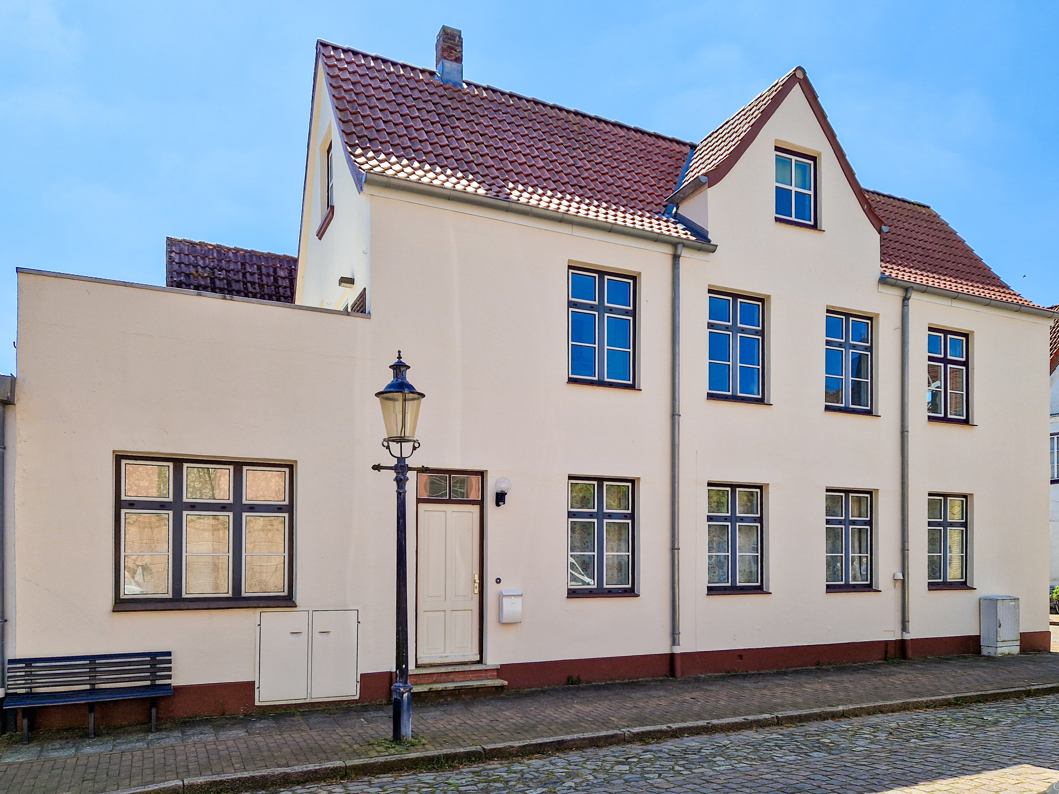 Stadthaus zum Kauf 350.000 € 5 Zimmer 150 m²<br/>Wohnfläche 88 m²<br/>Grundstück Friedrichstadt 25840
