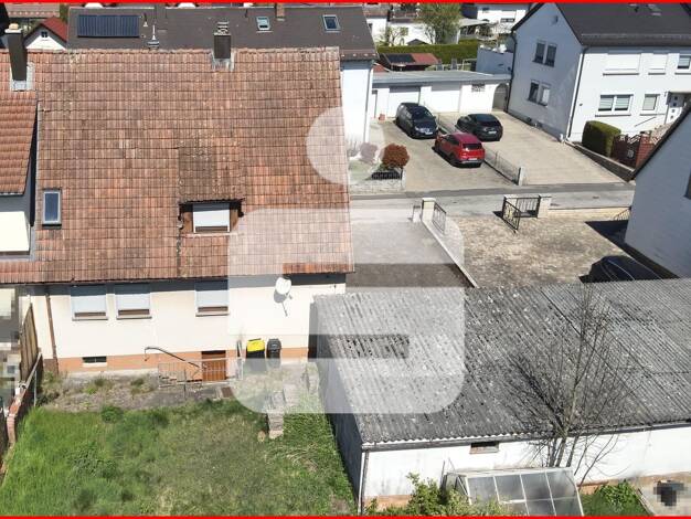 Doppelhaushälfte zum Kauf 249.000 € 7 Zimmer 115,1 m² 367 m² Grundstück Heroldsbach Heroldsbach 91336