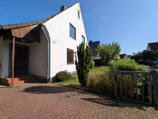 Haus zum Kauf 309.000 € 8 Zimmer 205 m² 780 m² Grundstück Am Vorberg 29 Uelzen 29525