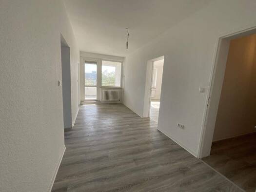 Wohnung zur Miete 499 € 3 Zimmer 78,2 m² 5. Geschoss Wilhelm-Leuschner-Straße 2 Borssum/Hilmarsum Emden 26725