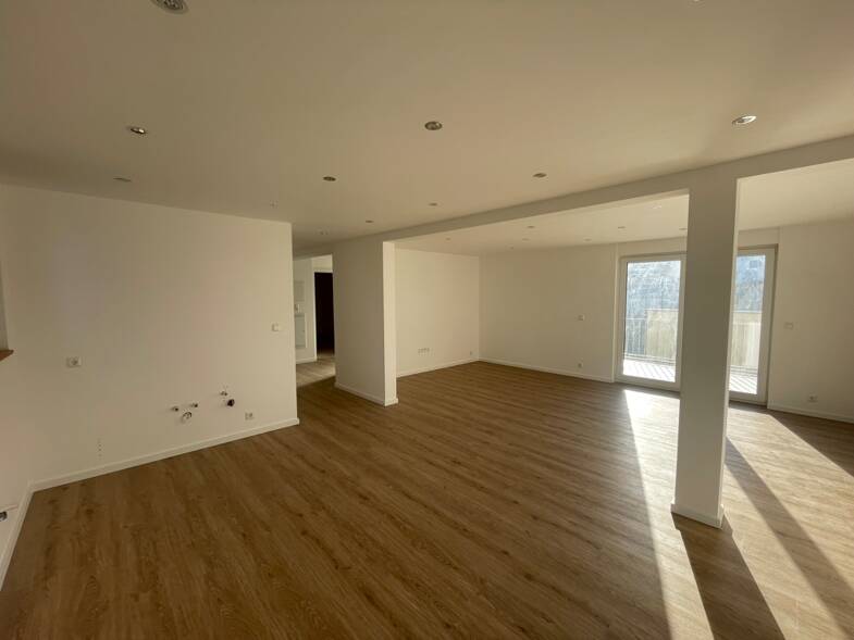 Wohnung zur Miete 913 € 3 Zimmer 83 m² frei ab sofort Böchingen 76833