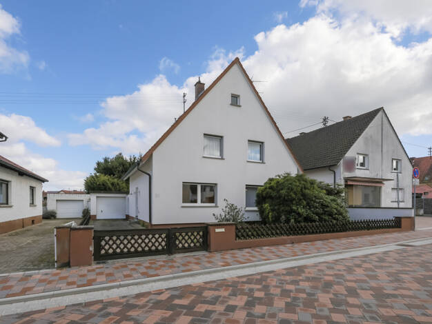 Einfamilienhaus zum Kauf 299.000 € 6 Zimmer 117,5 m² 639 m² Grundstück Berg (Pfalz) 76768
