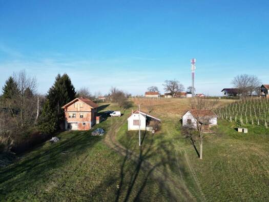 Einfamilienhaus zum Kauf 36.000 € 2 Zimmer 3 m² Koprivnica 48000