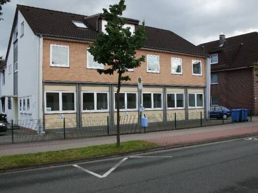 Haus zur Miete 819 € 5 Zimmer 130 m² frei ab 01.11.2025 Grüne Straße 53 Mitte Delmenhorst 27749
