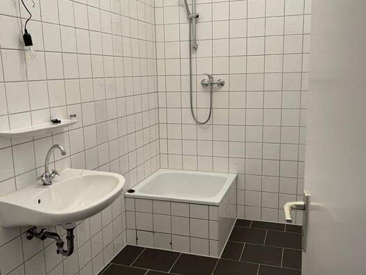 Wohnung zur Miete nur mit Wohnberechtigungsschein 110 € 1 Zimmer 21,9 m² EG frei ab sofort Benzstraße 22 Elberfeld Wuppertal 42117