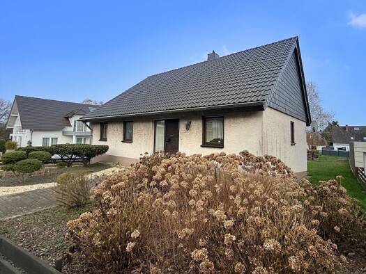 Bungalow zum Kauf 295.000 € 5 Zimmer 103 m² 654 m² Grundstück frei ab sofort Saarwellingen Saarwellingen 66793