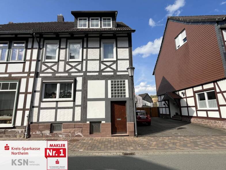 Reihenendhaus zum Kauf 89.000 € 6 Zimmer 130 m² 206 m² Grundstück Dassel Dassel 37586