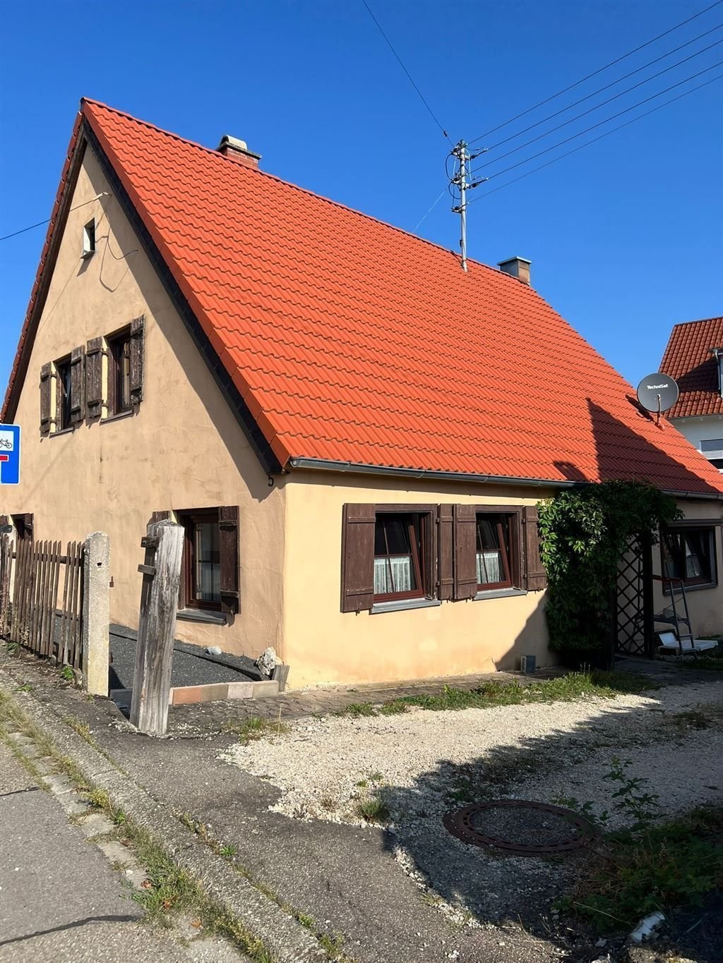 Einfamilienhaus zum Kauf 175.000 € 4 Zimmer 125 m²<br/>Wohnfläche 670 m²<br/>Grundstück ab sofort<br/>Verfügbarkeit Holheim Nördlingen 86720