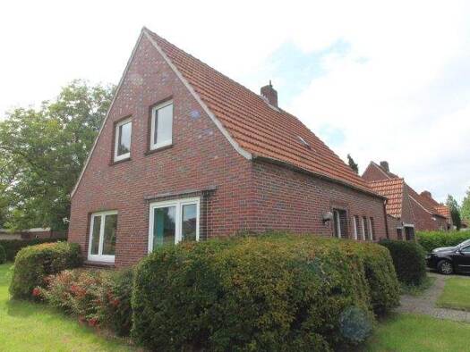 Einfamilienhaus zum Kauf 105.000 € 800 m² Grundstück Burhafe Wittmund / Burhafe 26409