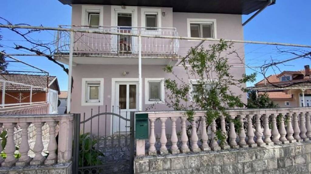 Haus zum Kauf provisionsfrei 370.000 € 5 Zimmer 180 m² 298 m² Grundstück Tivat
