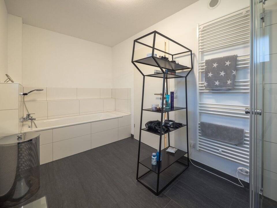 Property thumbnail 11