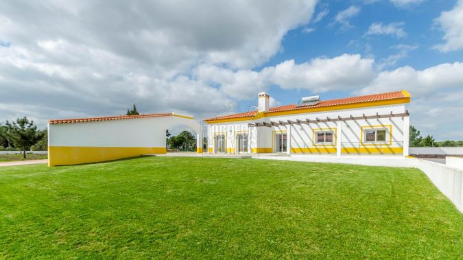 Villa zum Kauf provisionsfrei 880.000 € 5 Zimmer 200 m²<br/>Wohnfläche 4.500 m²<br/>Grundstück Azeitão (São Lourenço e São Simão)