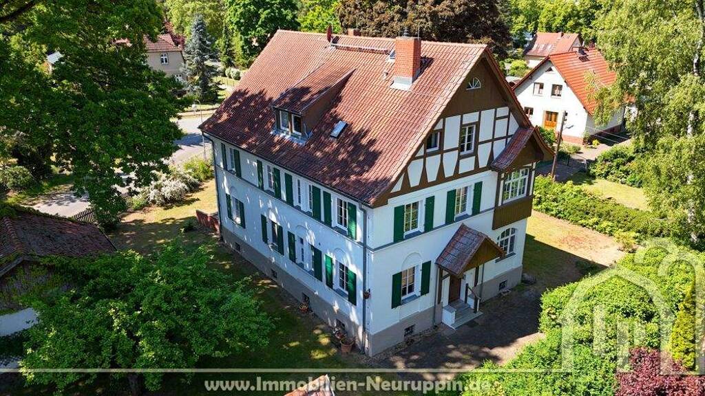 Mehrfamilienhaus zum Kauf 825.000 € 12 Zimmer 350 m² 1.726 m² Grundstück Neuruppin 16816