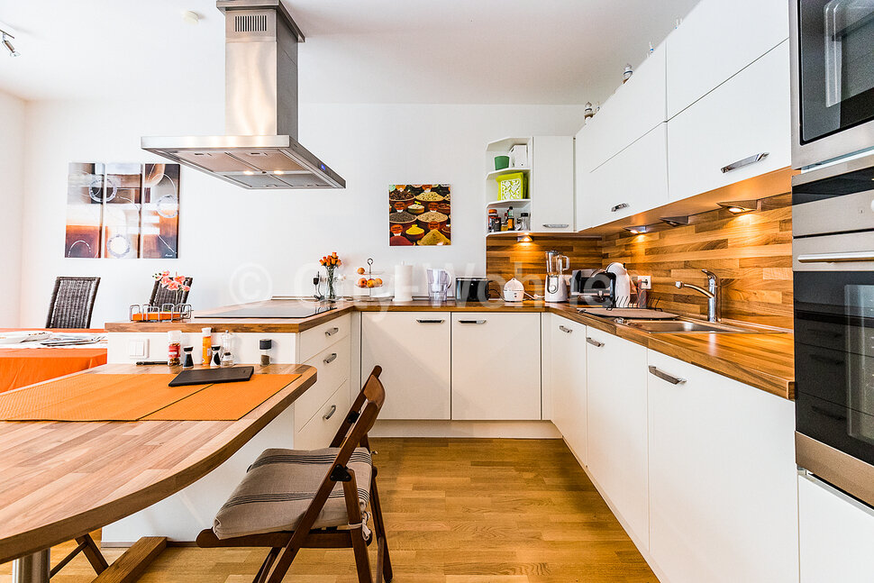 Wohnung zur Miete Wohnen auf Zeit 2.500 € 3 Zimmer 83 m²<br/>Wohnfläche 02.01.2025<br/>Verfügbarkeit Am Dalmannkai HafenCity Hamburg 20457