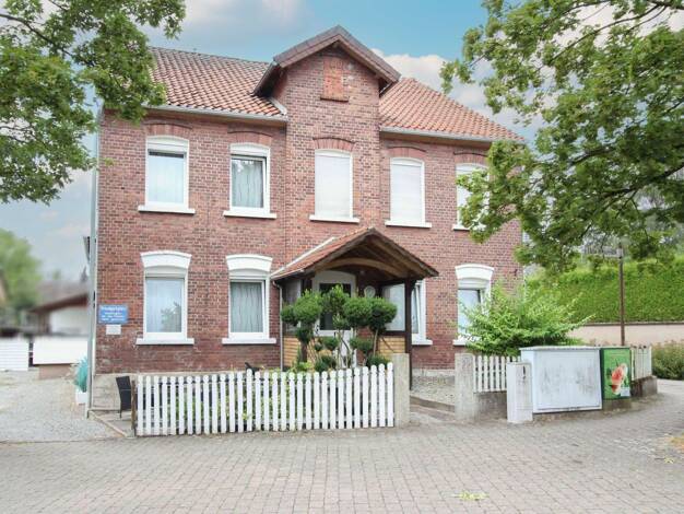 Mehrfamilienhaus zum Kauf 498.000 € 11 Zimmer 303,2 m² 808 m² Grundstück Wellentrup Blomberg 32825
