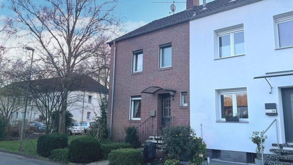 Reihenendhaus zum Kauf 249.000 € 5 Zimmer 87 m² 225 m² Grundstück frei ab sofort Hochemmerich Duisburg 47228