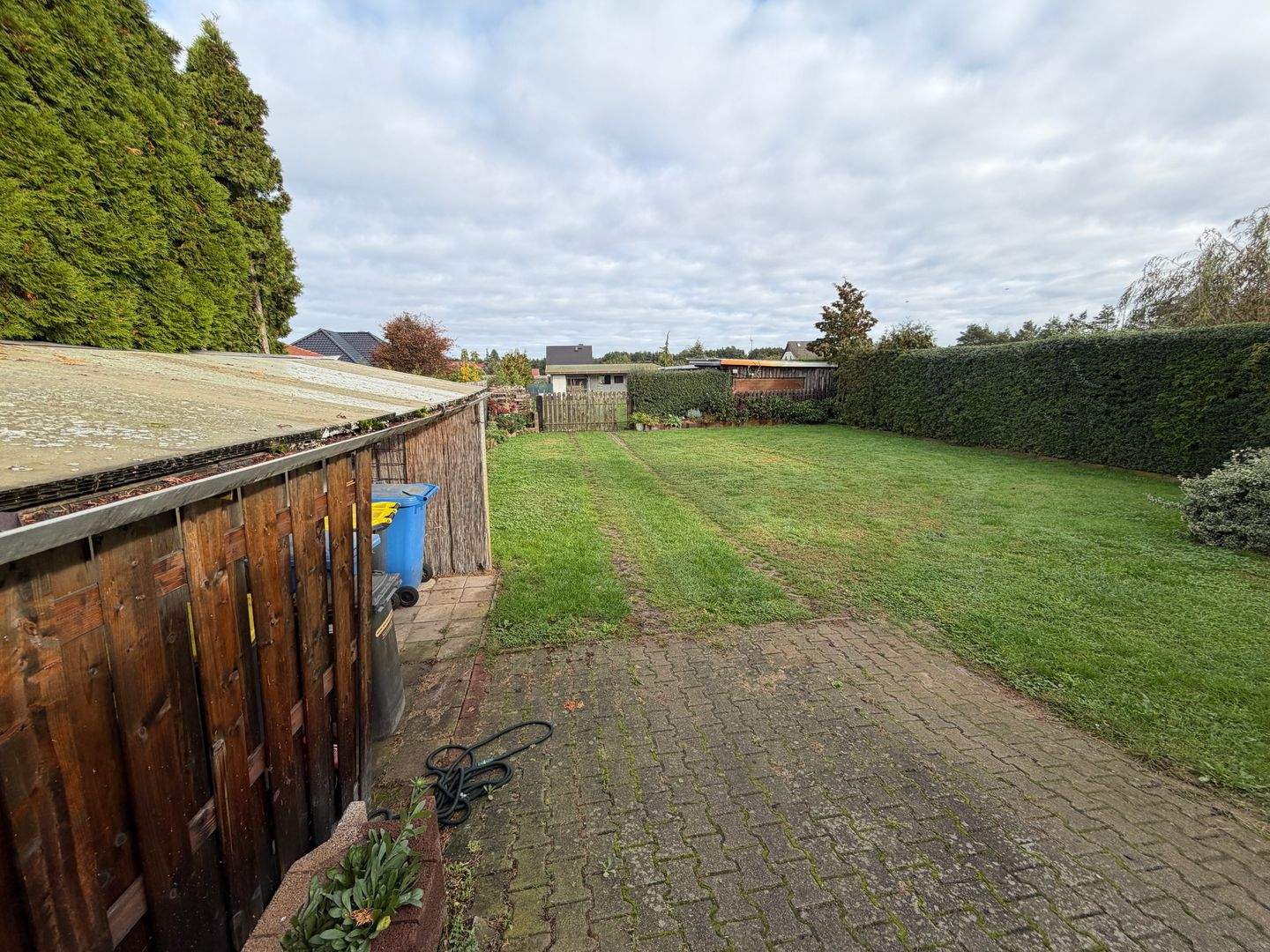 Immobilie in Zerbst/Anhalt - großes Einfamilienhaus in Zerbst mit geräumiger Garage und großem Grundstück - Bild 1