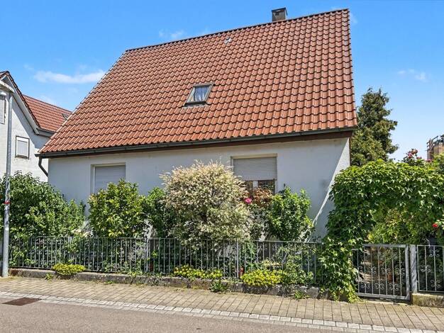 Einfamilienhaus zum Kauf 275.000 € 6 Zimmer 94 m² 300 m² Grundstück Uhingen Uhingen 73066