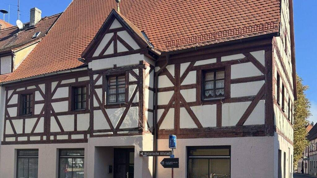 Mehrfamilienhaus zum Kauf 298.000 € 6 Zimmer 170 m² 162 m² Grundstück Heideck 91180