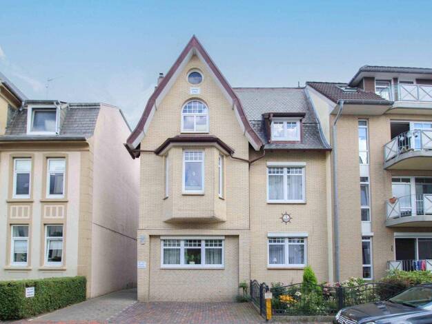 Mehrfamilienhaus zum Kauf als Kapitalanlage geeignet 399.990 € 11 Zimmer 240 m² Cuxhaven 27472