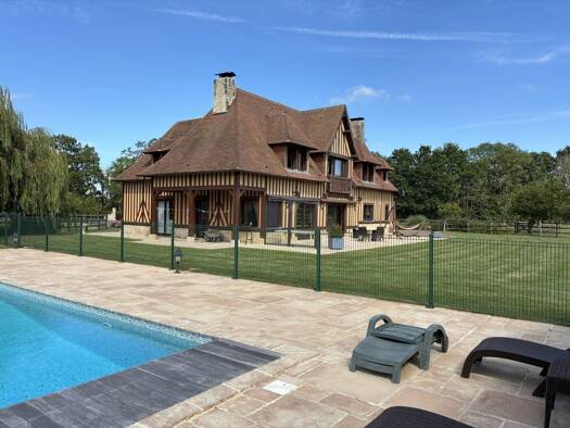 Haus zum Kauf 2.680.000 € 213 m² 56.000 m² Grundstück Tourgéville 14800