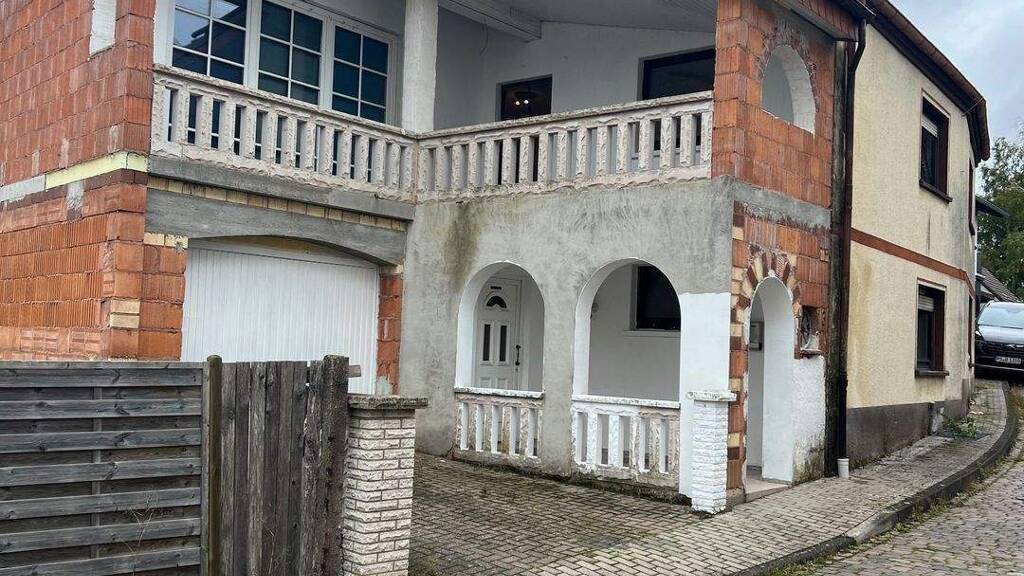 Mehrfamilienhaus zum Kauf 99.000 € 7 Zimmer 260 m² 255 m² Grundstück Clausen 66978