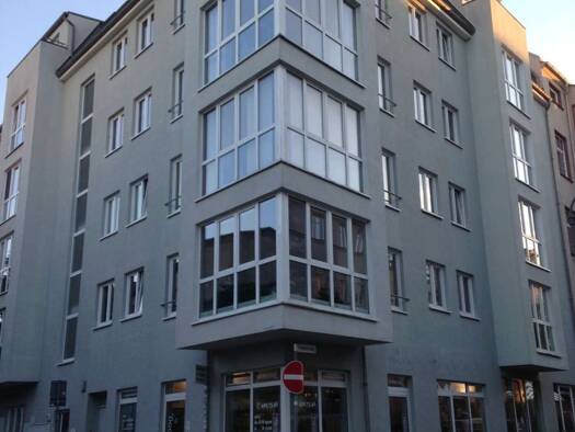 Wohnung zur Miete 850 € 3 Zimmer 77,2 m² 4. Geschoss frei ab 01.12.2026 Feldstr. 62 Kröpeliner Tor-Vorstadt Mitte 18057