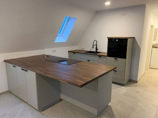 Wohnung zur Miete 836 € 2 Zimmer 79 m² 2. Geschoss frei ab 01.12.2025 Thüngersheimer Straße 23 Veitshöchheim 97209
