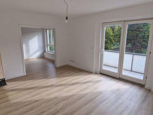 Wohnung zur Miete 1.050 € 3,5 Zimmer 88 m² frei ab 01.04.2026 Untertürkheim Stuttgart 70327