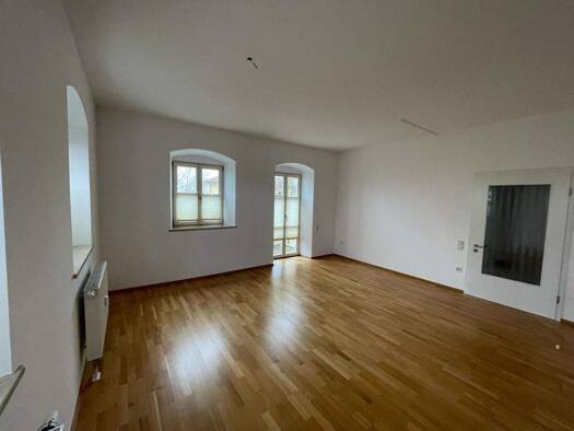 Wohnung zur Miete 536 € 2 Zimmer 63 m² 2 Geschosse frei ab sofort Ortenburg 94496