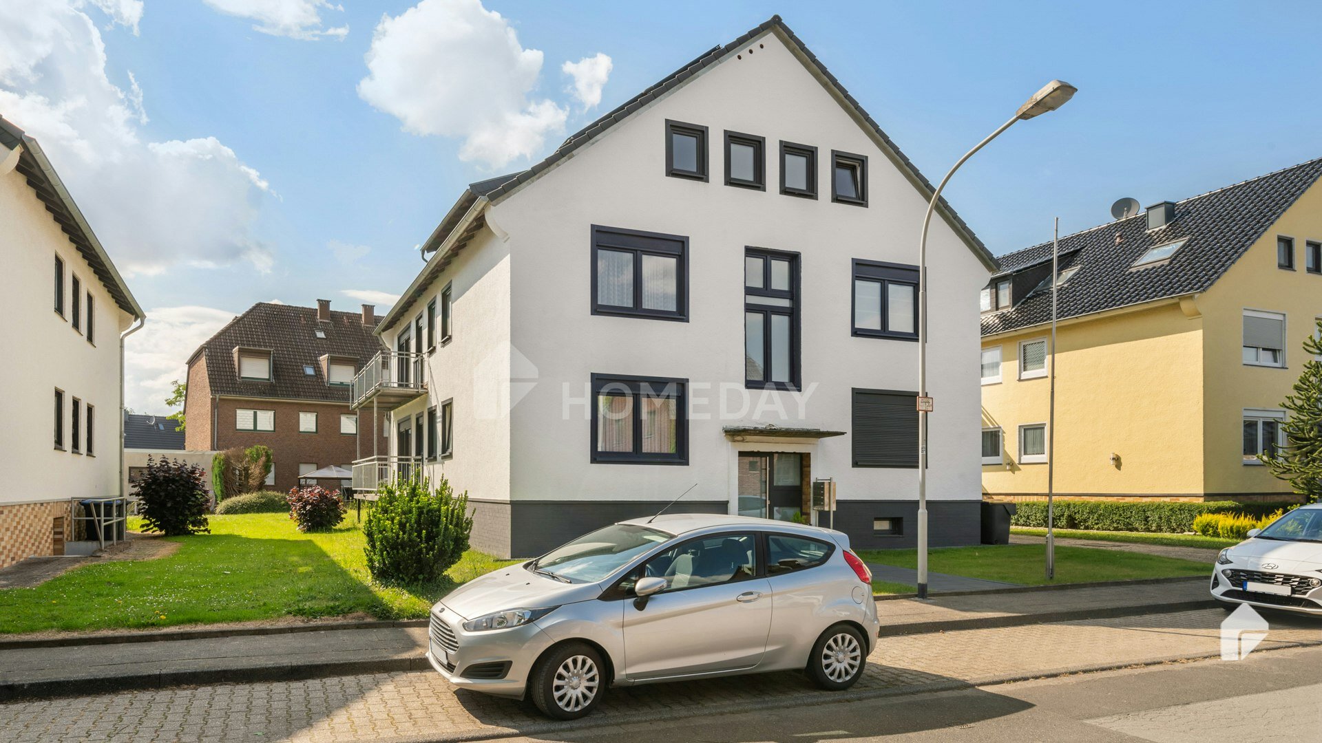 Mehrfamilienhaus zum Kauf 799.000 € 11 Zimmer 290 m²<br/>Wohnfläche 578 m²<br/>Grundstück Hemmerden Grevenbroich 41516