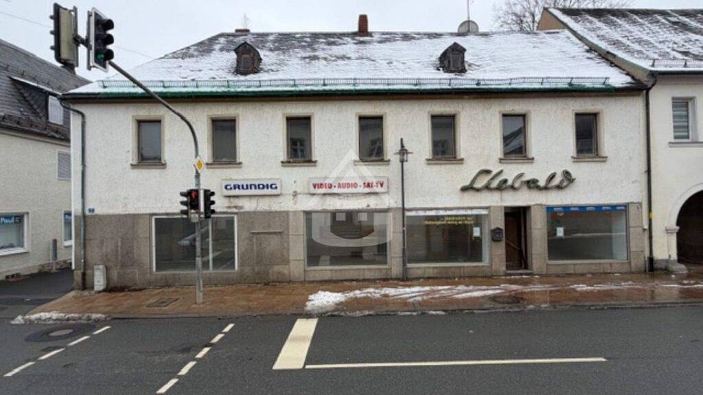 Haus zum Kauf 90.000 € 6 Zimmer 176 m² 299 m² Grundstück Kirchenlamitz 95158