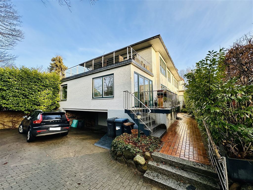 Wohnung zur Miete 1.500 € 2 Zimmer 102 m²<br/>Wohnfläche 1.<br/>Geschoss ab sofort<br/>Verfügbarkeit Lornsenstr. 2a Brunswik Kiel 24105