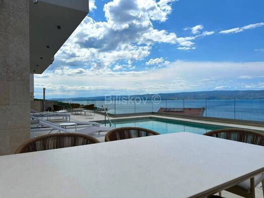 Villa zum Kauf 1.800.000 € 6 Zimmer 355 m² 442 m² Grundstück Dugi Rat 21315