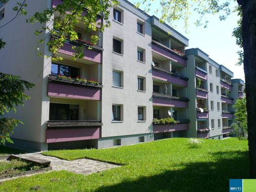 Immobilie in Hermagor-Pressegger See - Wohnung zum Kauf - Hermagor-Pressegger See - 145.000 € - 3 Zimmer, 80,5 m², 3. Geschoss - Bild 2