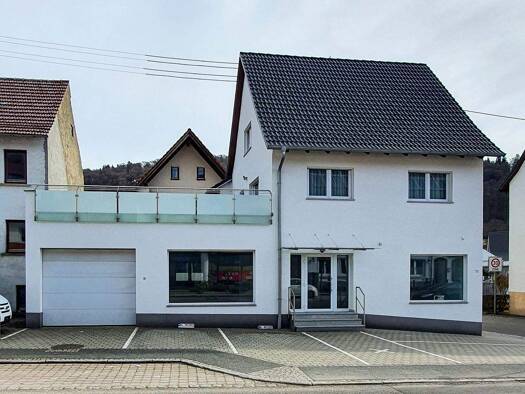 Mehrfamilienhaus zum Kauf 449.900 € 10 Zimmer 234 m² 287 m² Grundstück frei ab sofort Burladingen 72393