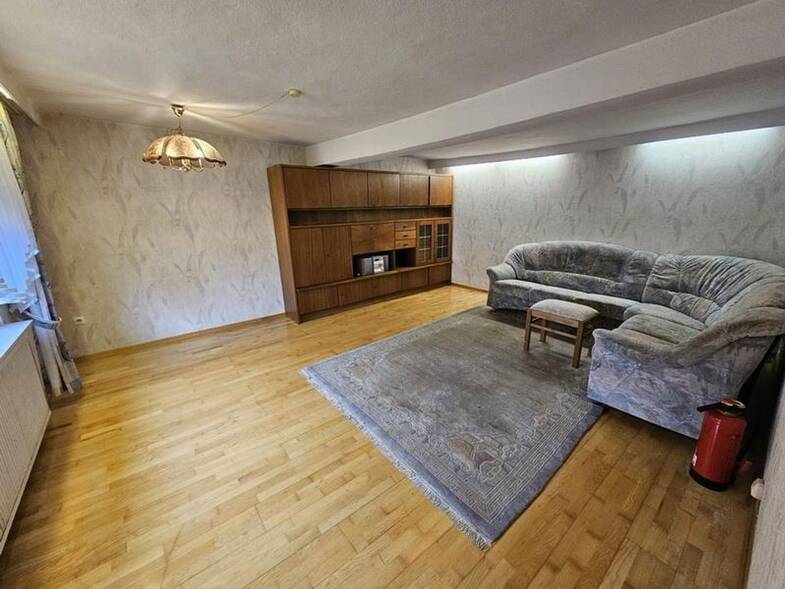 Einfamilienhaus zur Miete 1.100 € 7 Zimmer 185 m² 150 m² Grundstück frei ab sofort Breitenbacher Straße 19 Lingelbach Lingelbach 36304