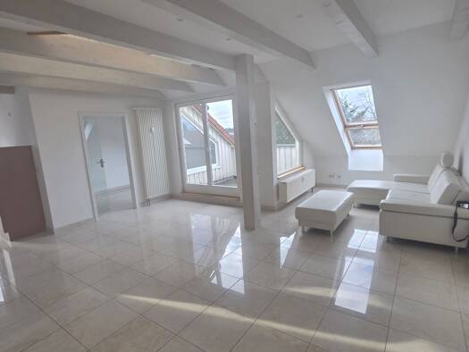 Wohnung zur Miete 1.180 € 3 Zimmer 84 m² Geschoss 3/4 frei ab sofort Heroldsberg 90562