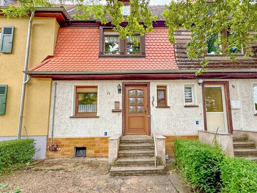 Reihenmittelhaus zum Kauf 71.900 € 5 Zimmer 84 m² 266 m² Grundstück Bitterfeld 06749