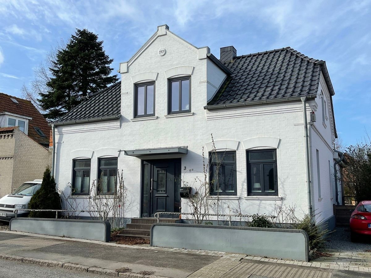 Einfamilienhaus zum Kauf 725.000 € 5 Zimmer 130 m²<br/>Wohnfläche 689 m²<br/>Grundstück Heiligenhafen 23774