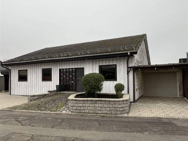 Einfamilienhaus zum Kauf als Kapitalanlage geeignet 479.000 € 4 Zimmer 137 m² 1.176 m² Grundstück Söllingen Rheinmünster 77836