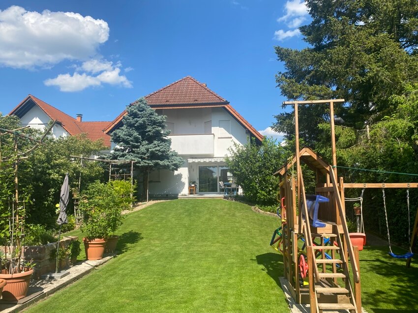 Haus zum Kauf 849.000 € 11 Zimmer 252 m²<br/>Wohnfläche 794 m²<br/>Grundstück ab sofort<br/>Verfügbarkeit Kronau 76709