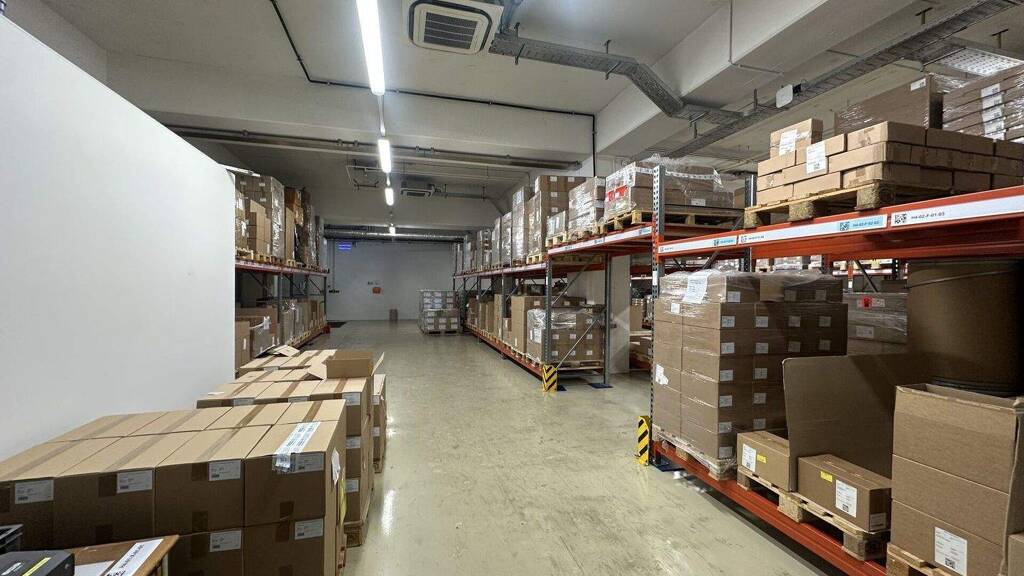 Lagerhalle zur Miete 7,50 € 1.886,7 m² Lagerfläche Wien 1200