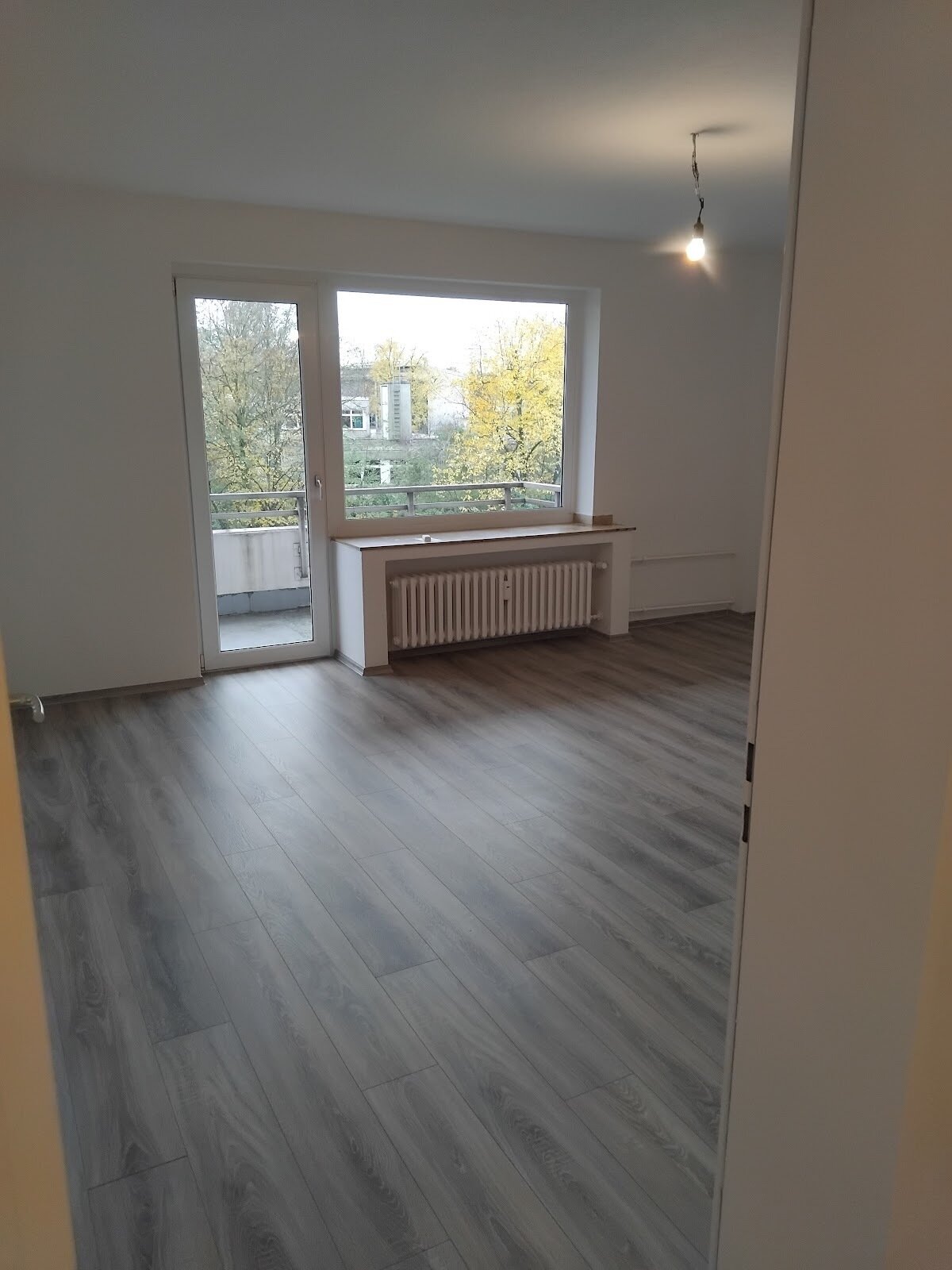 Wohnung zur Miete 605 € 3 Zimmer 79,4 m²<br/>Wohnfläche 2.<br/>Geschoss 01.01.2025<br/>Verfügbarkeit Oderstr. 11 Fahrn Duisburg 47169