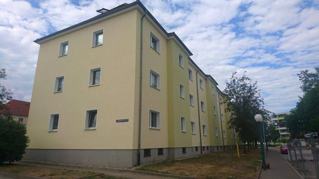 Wohnung zur Miete 350 € 2 Zimmer 50,6 m² Von-Stephan-Straße 1 Heidenau 01809