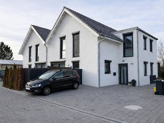Doppelhaushälfte zum Kauf 349.000 € 104 m² 252 m² Grundstück frei ab sofort Stegwiesen 7 Zepfenhan Rottweil 78628